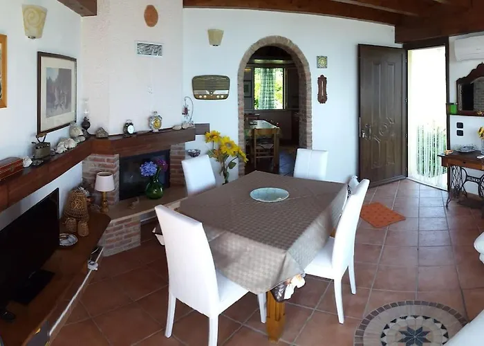 Casa Plaja Degli Uccelli Apartmán *