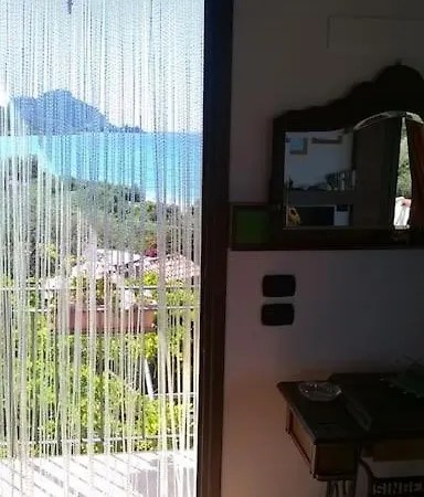 Casa Plaja Degli Uccelli 아파트 *