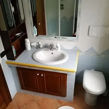 Casa Plaja Degli Uccelli 아파트 *