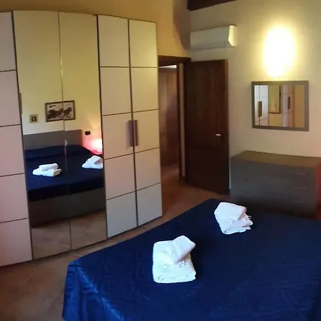 Casa Plaja Degli Uccelli 아파트