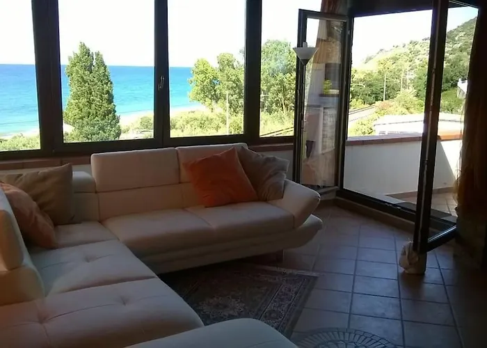 Casa Plaja Degli Uccelli *